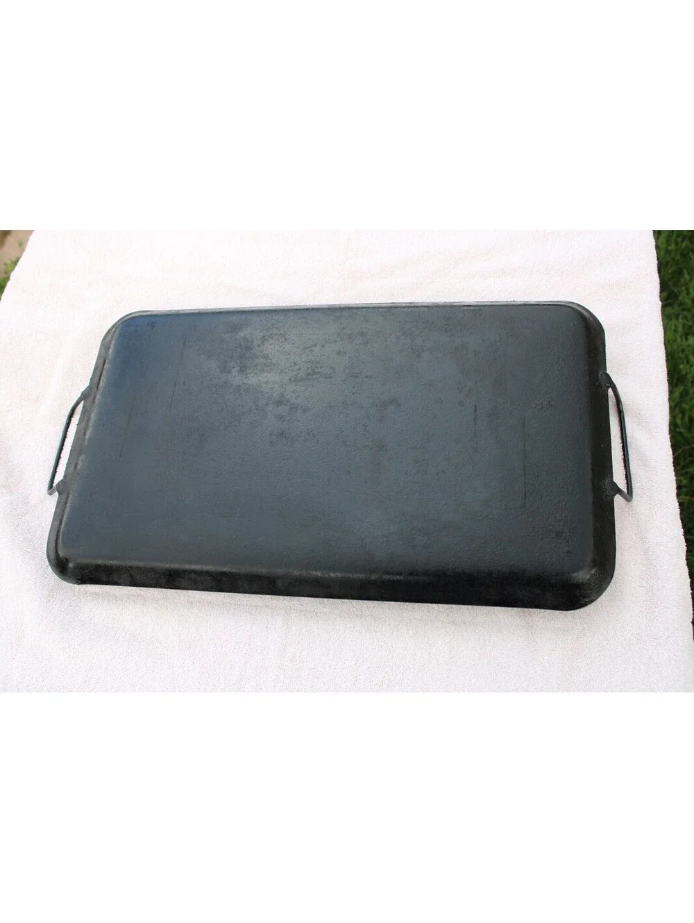 VTG Cast Iron Flat Griddle/Skillet 19.5x11.5 w/Handles Cleaned & Seasoned SMOOTH